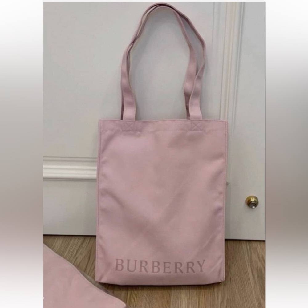 Burberry Beauty Shopper Bag in Soft Pink Canvas Tote Bag GWP NWT - Picture 1 of 9